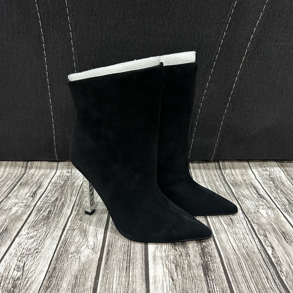 Aqua Women's Perin Heelede Booties Black Suede 5.5